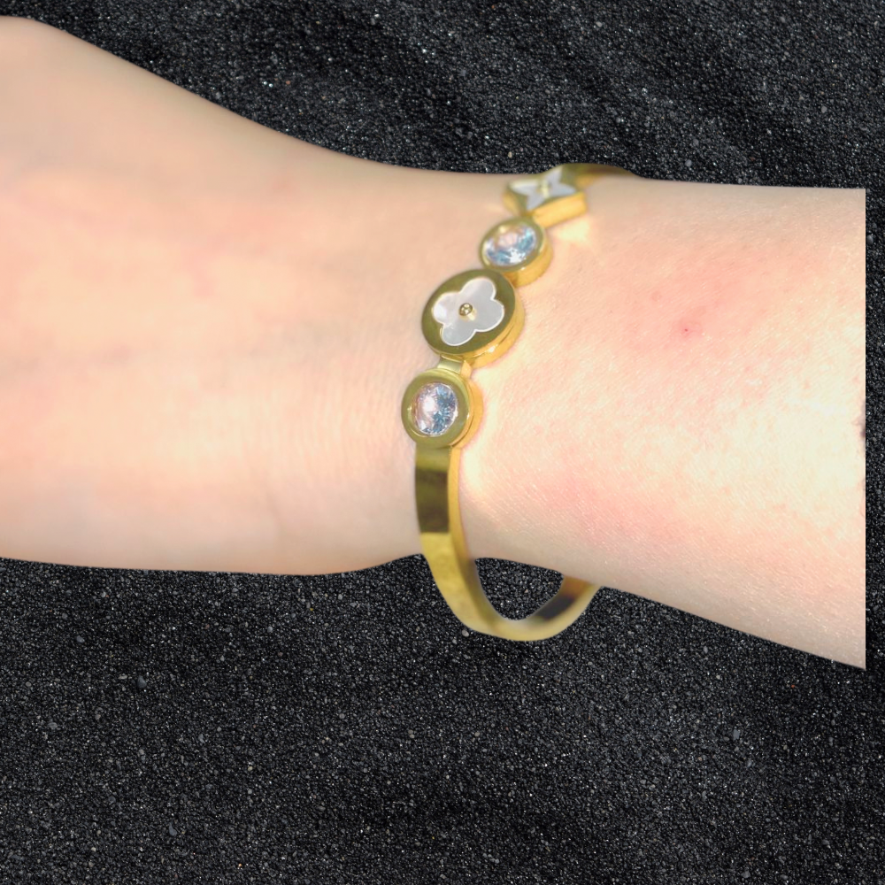 اساور اشكال مميزه وانيقة