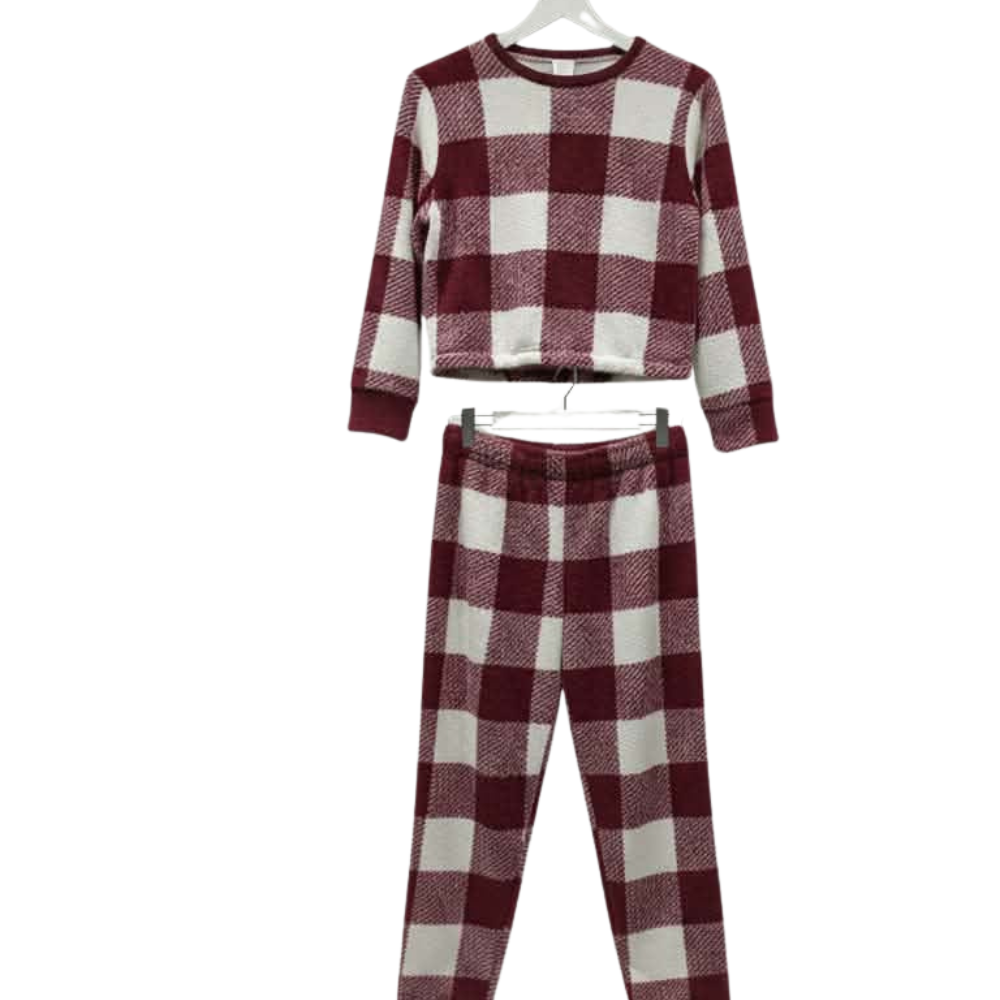 بجامة شتويه كاروهات مخمل