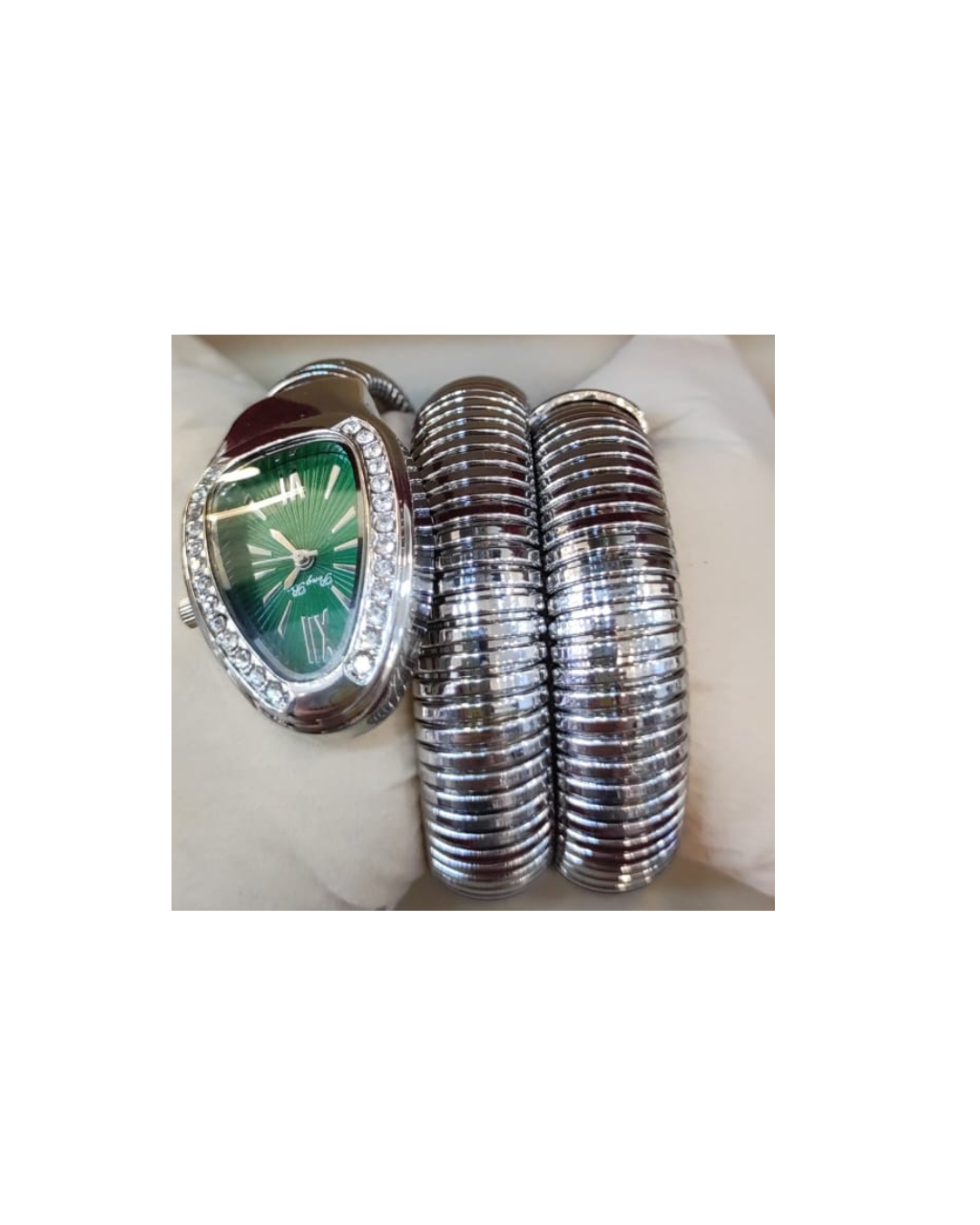 ساعة افعى انيقة