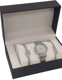 طقم ساعة فضي مع أساور