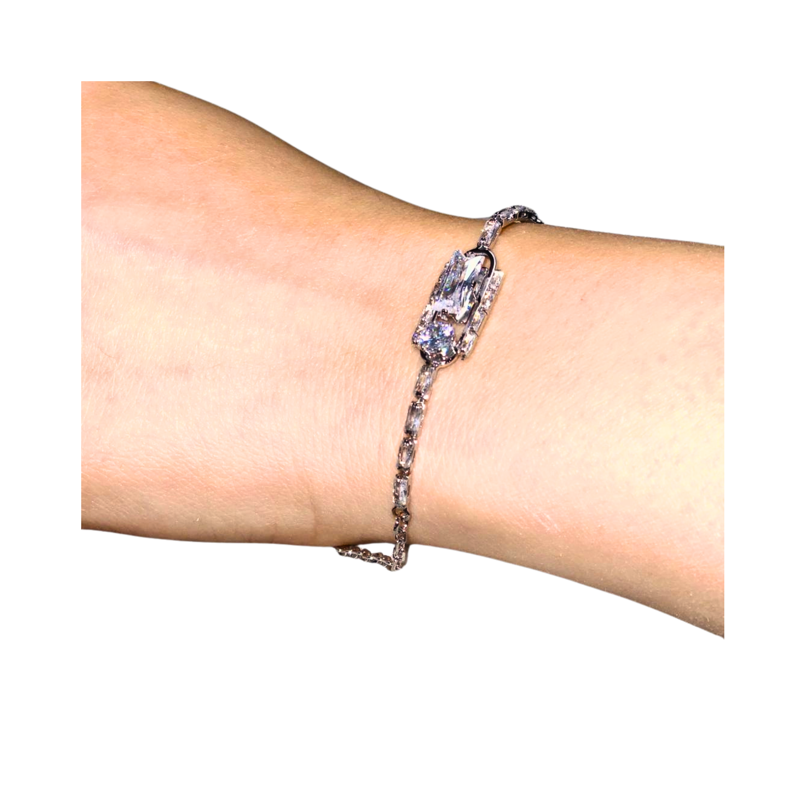 أسوارة يد فضية