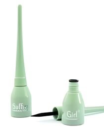 اي لاينر اسود من سافرون جيرل